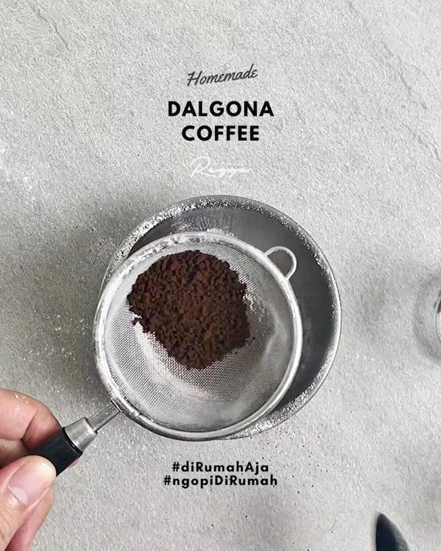 regga rantai membuat dalgona coffee di rumah